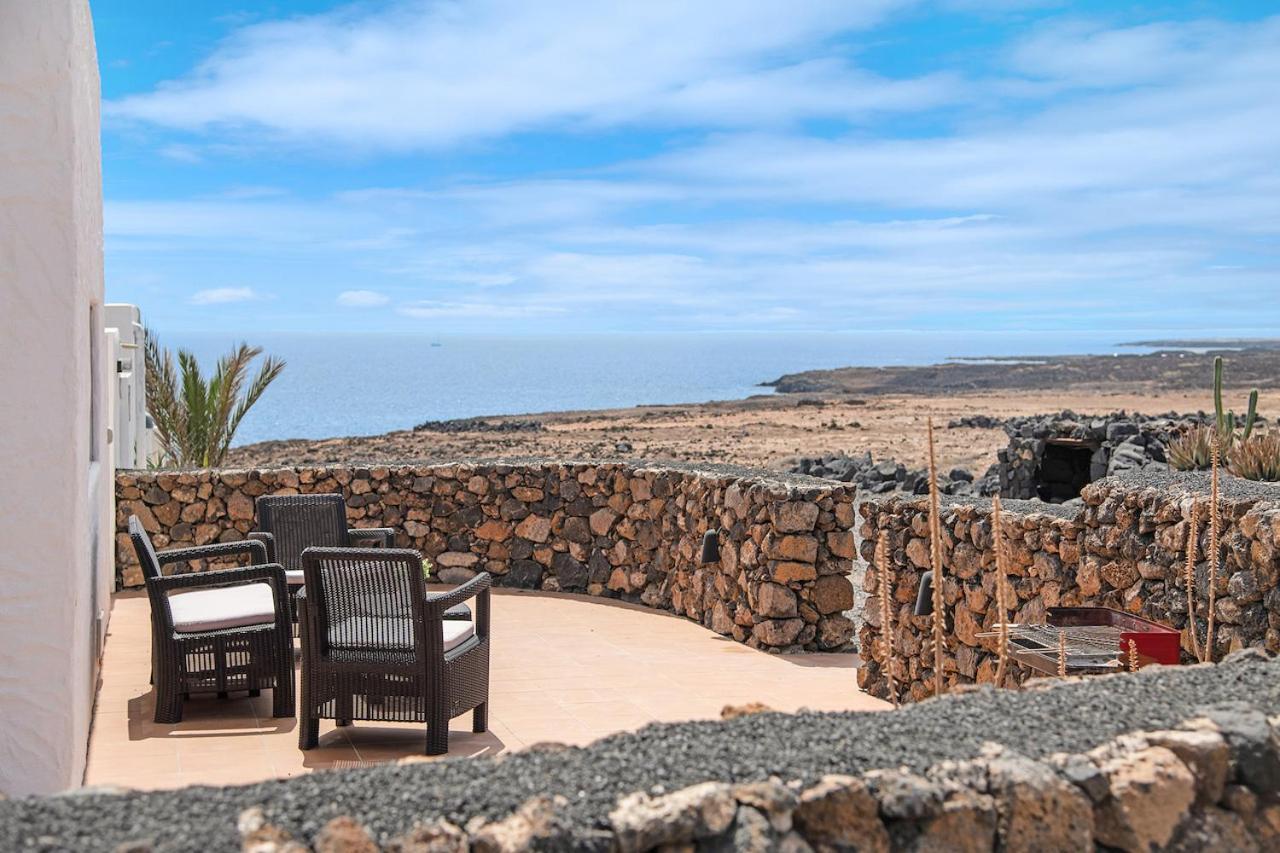 Playa Marina Eco Beach And Pool Bungalow Mala View Arrieta  Eksteriør billede